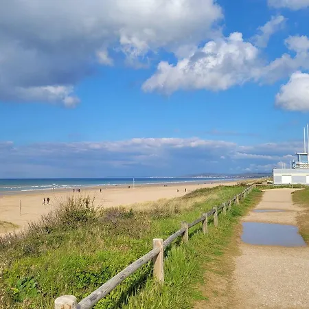 Apartment En Centre-ville De Franceville Avec Cuisine Equipee - Fr-1-788-19